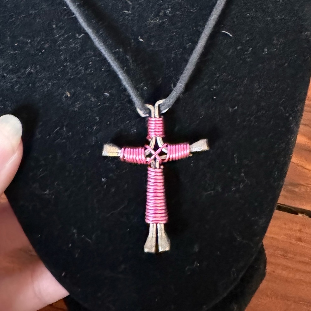 Pink Horseshoe Nail Disciple’s Cross Adjustable Leather Cord Necklace - Picture 3 of 7